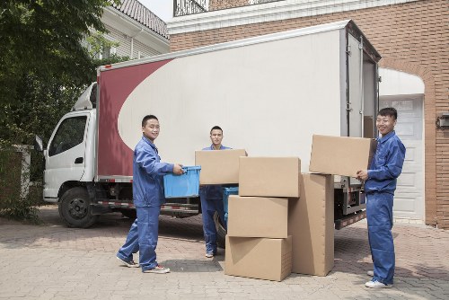 Moving van service for homes and flats in Hammersmith