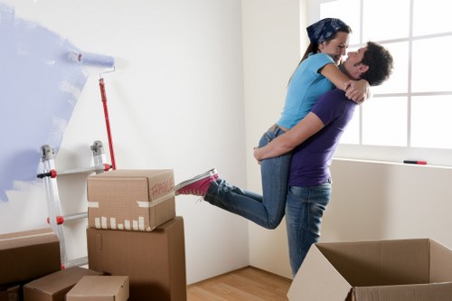 Home move support for families and apartment residents in Hammersmith